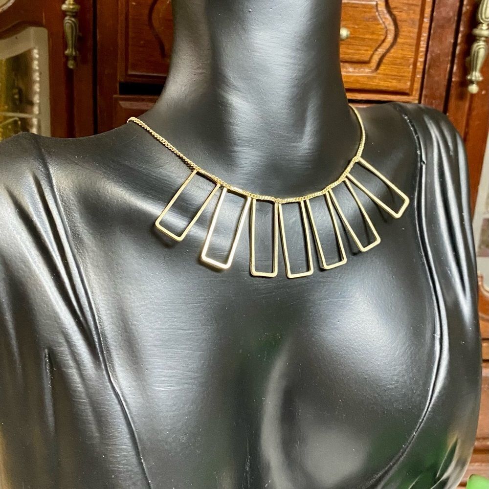 OPEN link rectangles gold tone necklace
